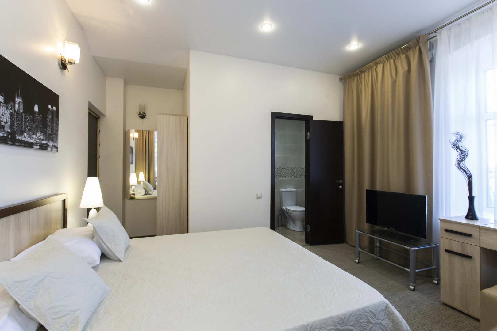 Отель Артхофф