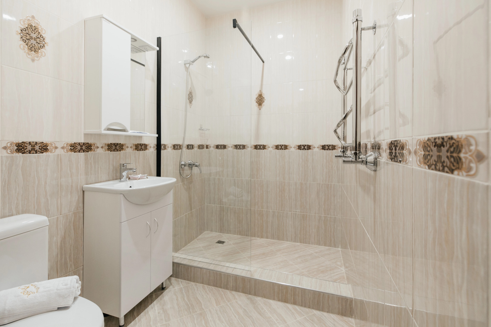 Отель Дизак