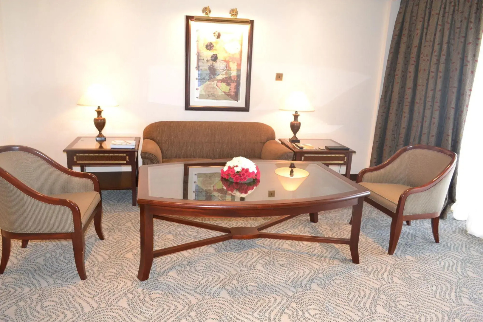 Отель Kampala Serena