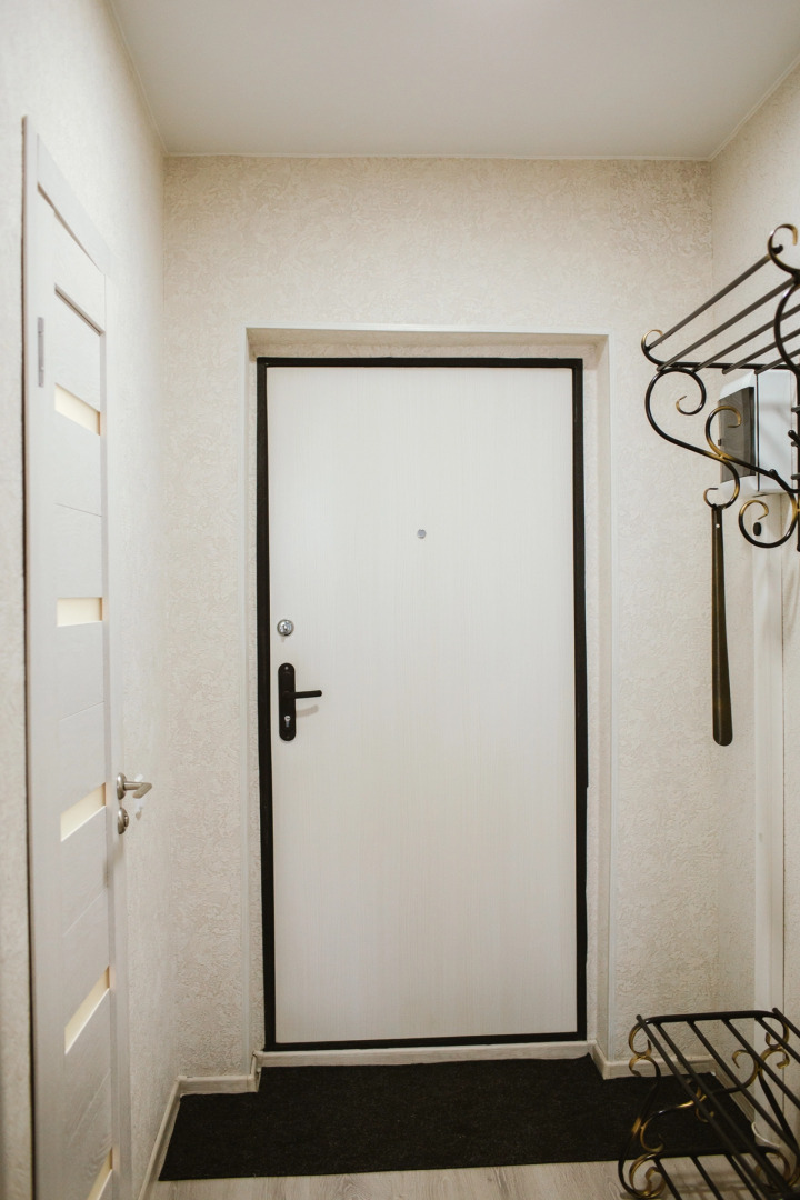 Апартаменты с Видом на Город и Парк в Спальном Районе