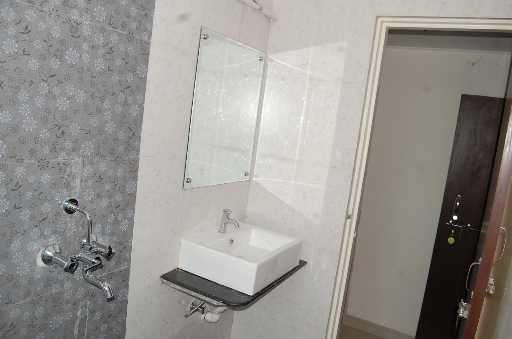 Отель Parth Executive