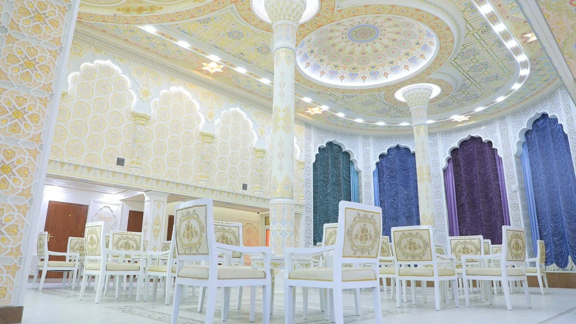 Отель Maqom Plaza