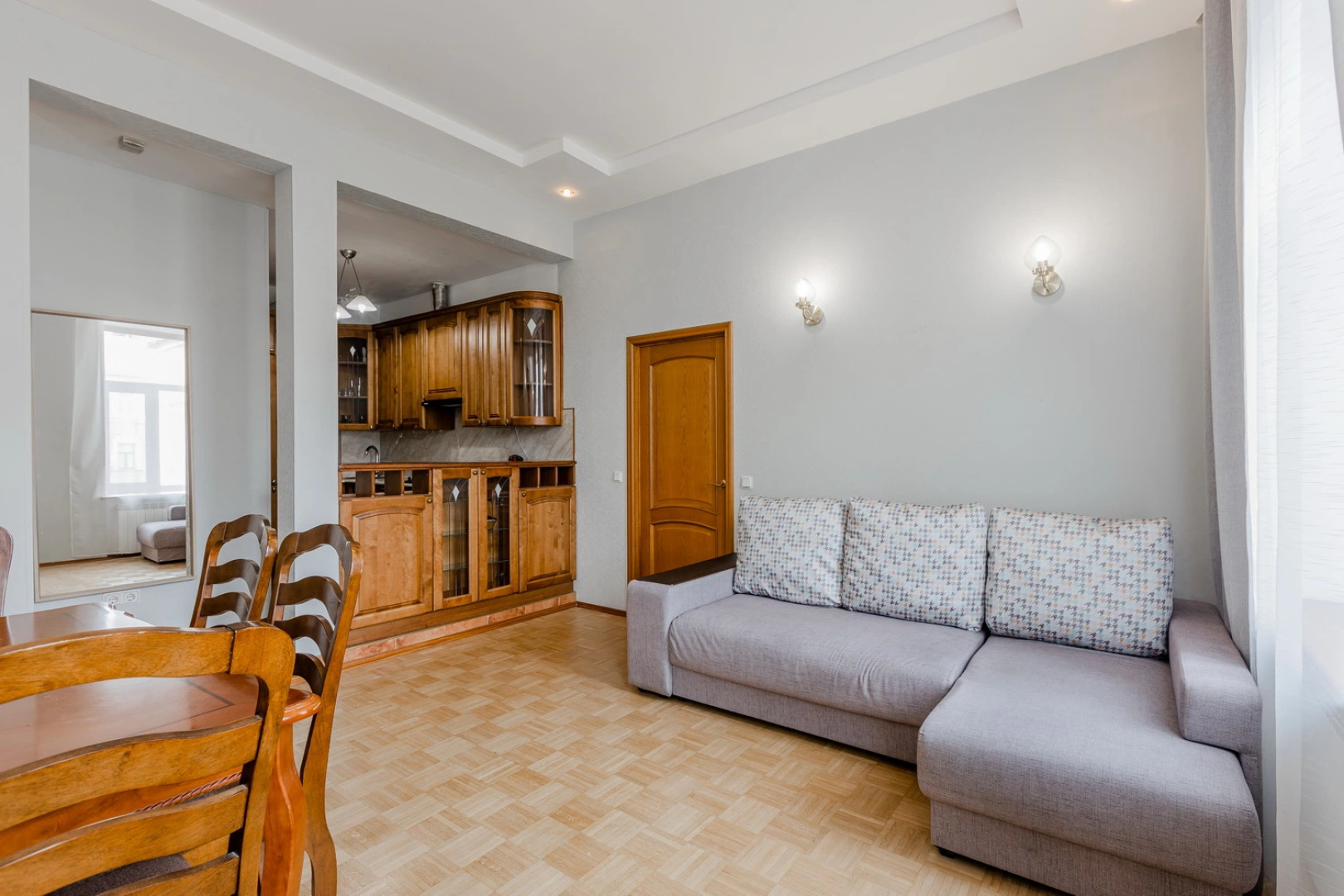 Апартаменты SpbStay с сауной на Невском проспекте 90