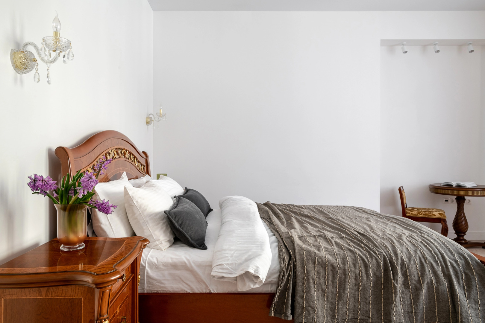 Апартаменты с Двумя Спальнями на Кутузовском