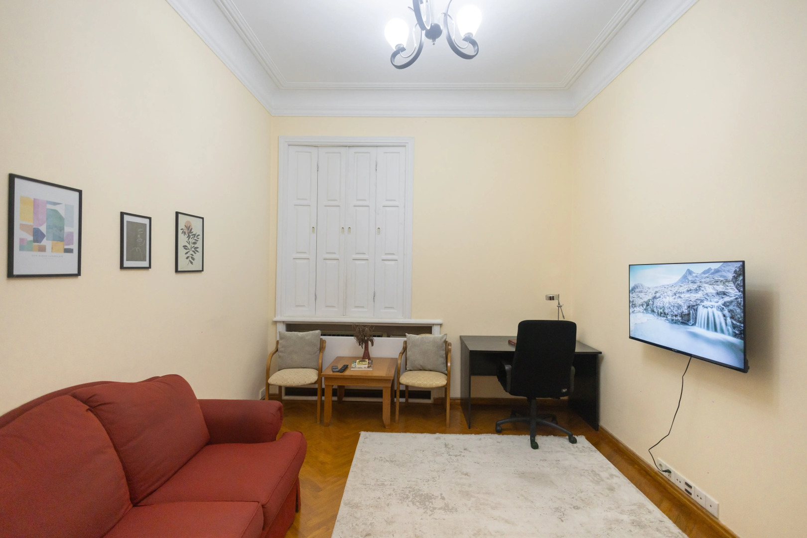 Апартаменты двухкомнатные с гостинной комнатой на Торговой улице ( K5)