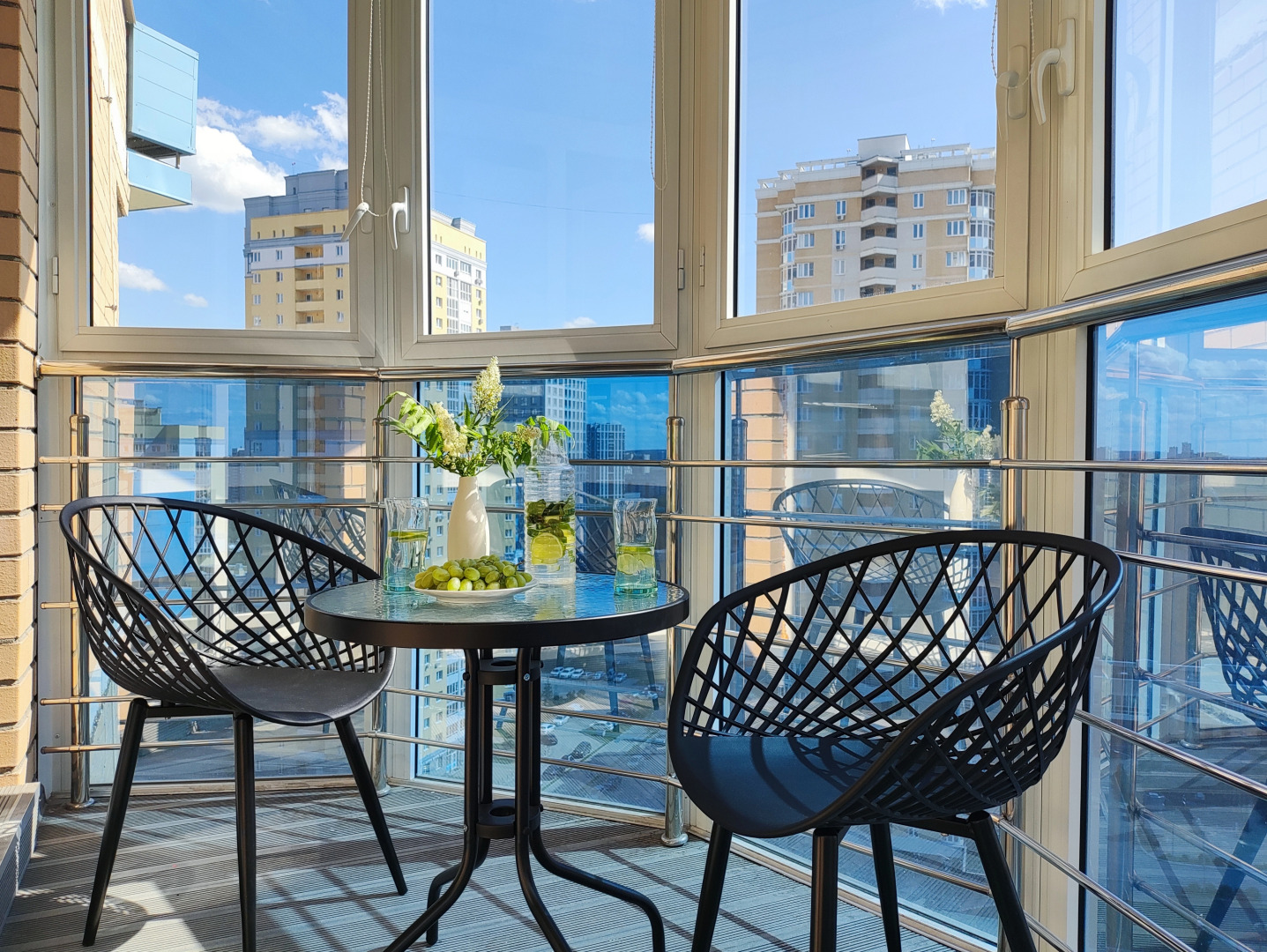 Квартира Светлая студия в современном жилом комплексе.