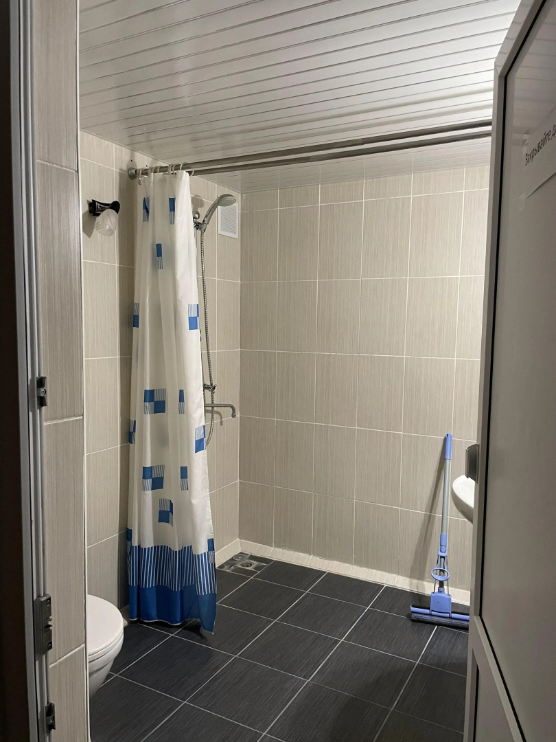 Апартаменты Стандартные трехместные с ванной комнатой