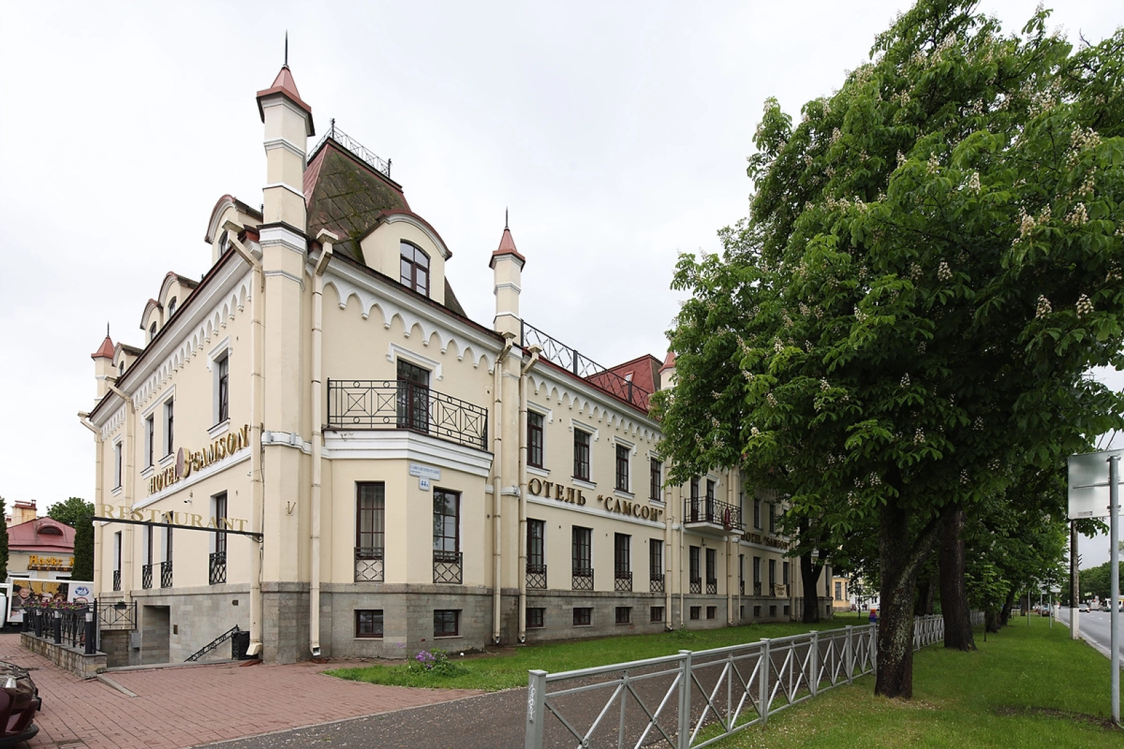 Отель Самсон