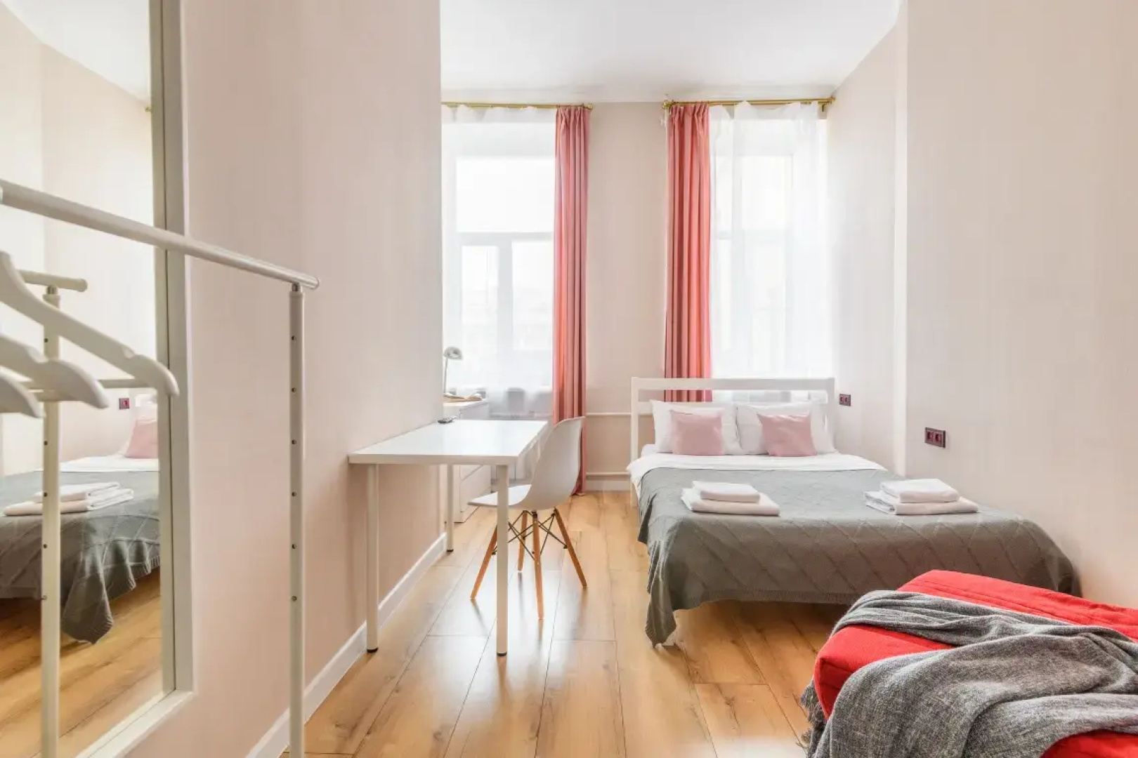 Апартаменты Sergeew Apartments Улучшенный у Невского Проспекта