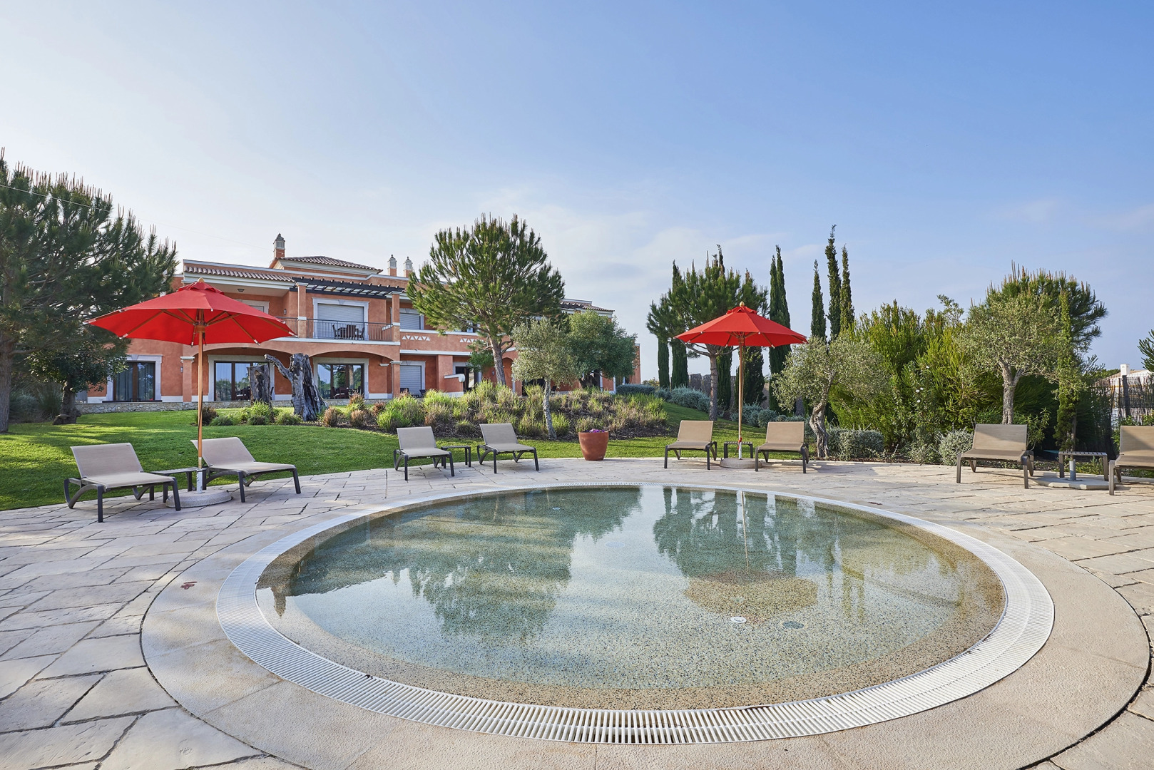 Отель Cascade Wellness Resort