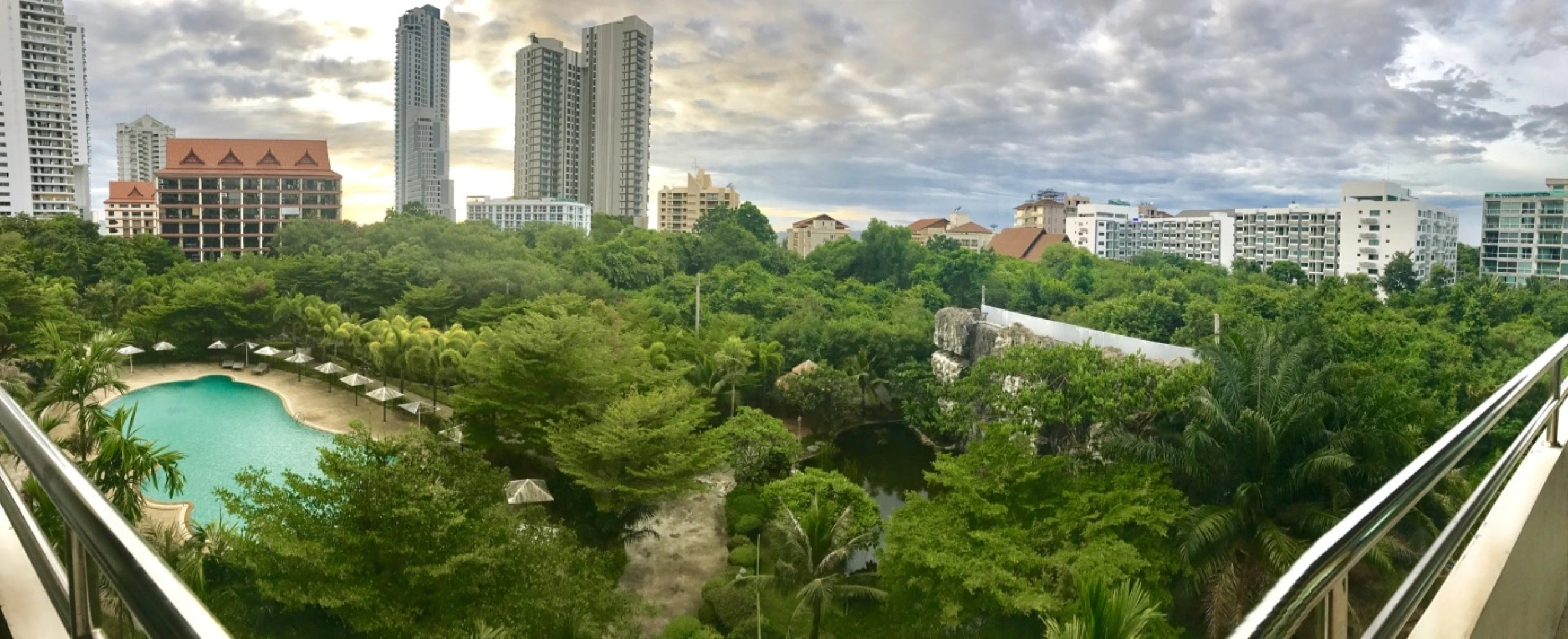 Апартаменты R-Con Wongamat