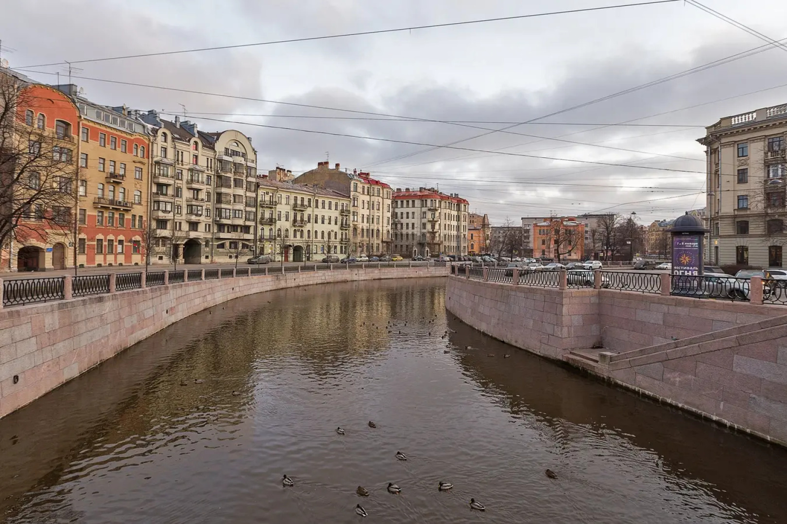 Апартаменты студия на набережной ВПитер на сутки