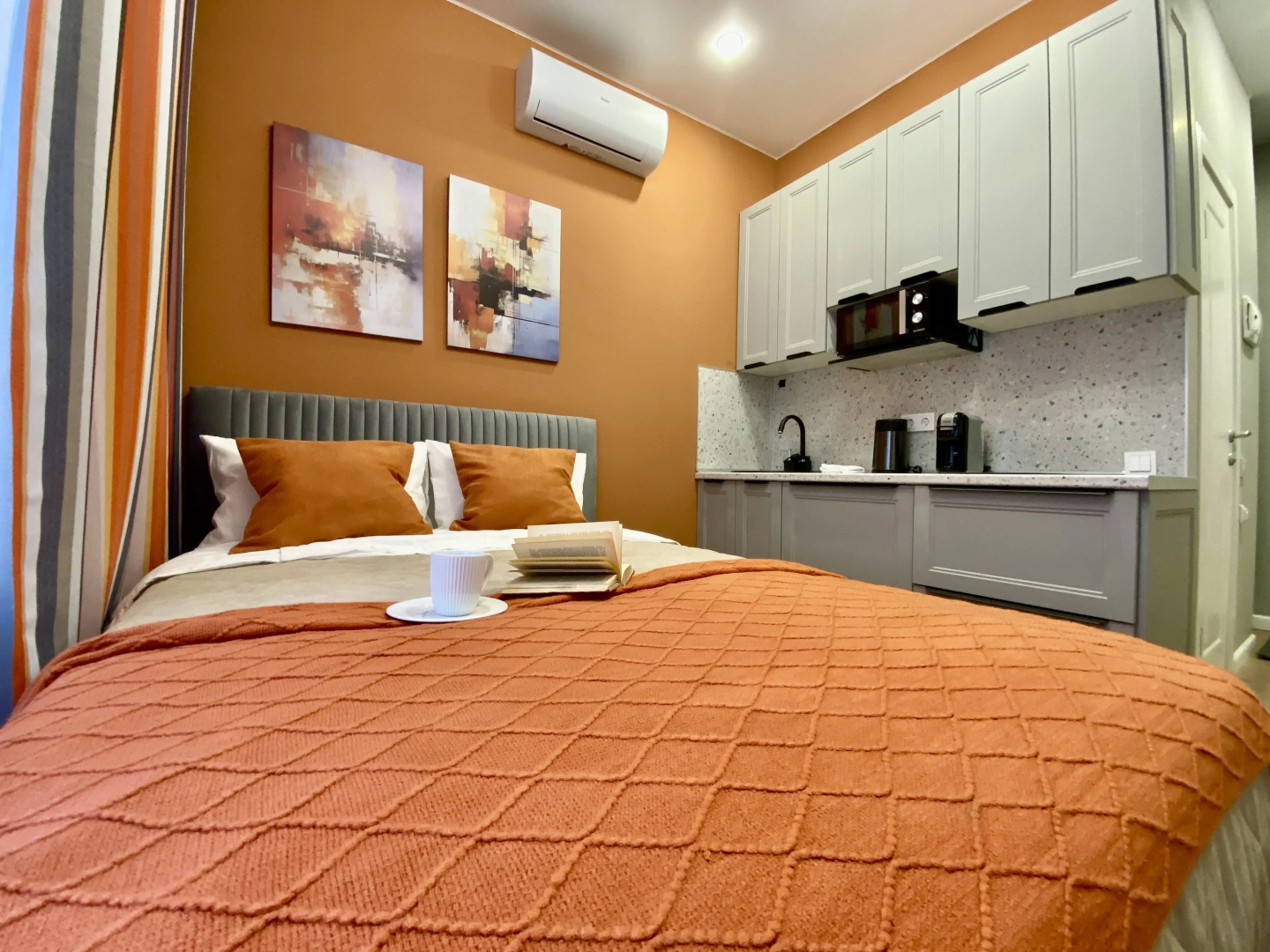 Квартира Дизайнерская студия на двоих