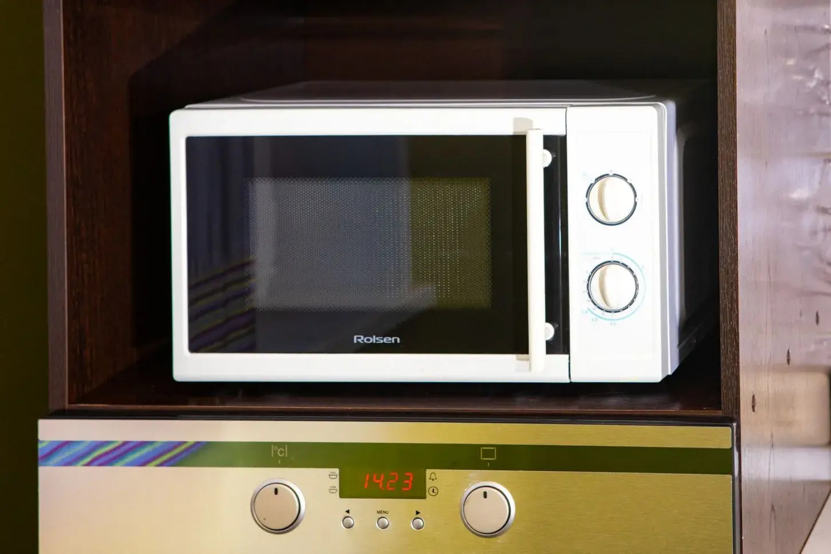 Апартаменты Просторная 2х Комнатная на Алексеева 115