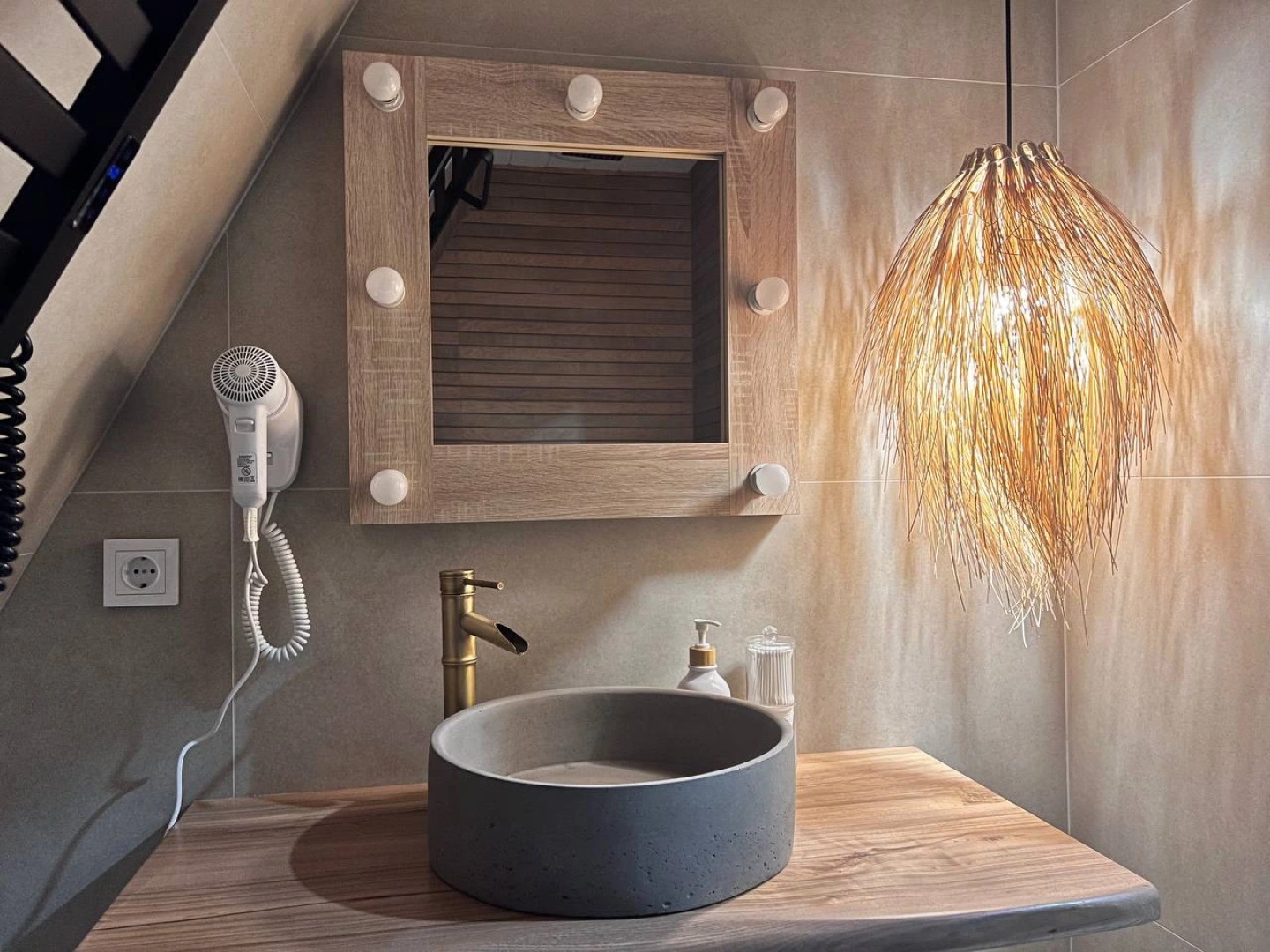 Глэмпинг на Озерах