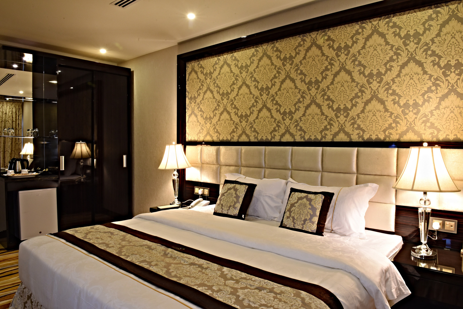 Отель Garden Plaza