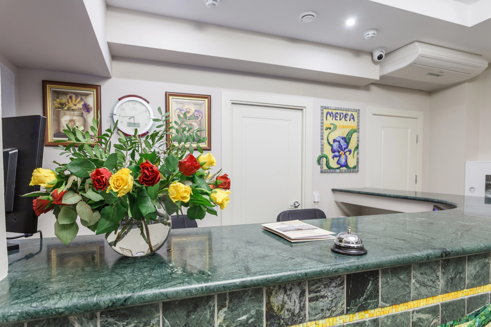 Отель Медея