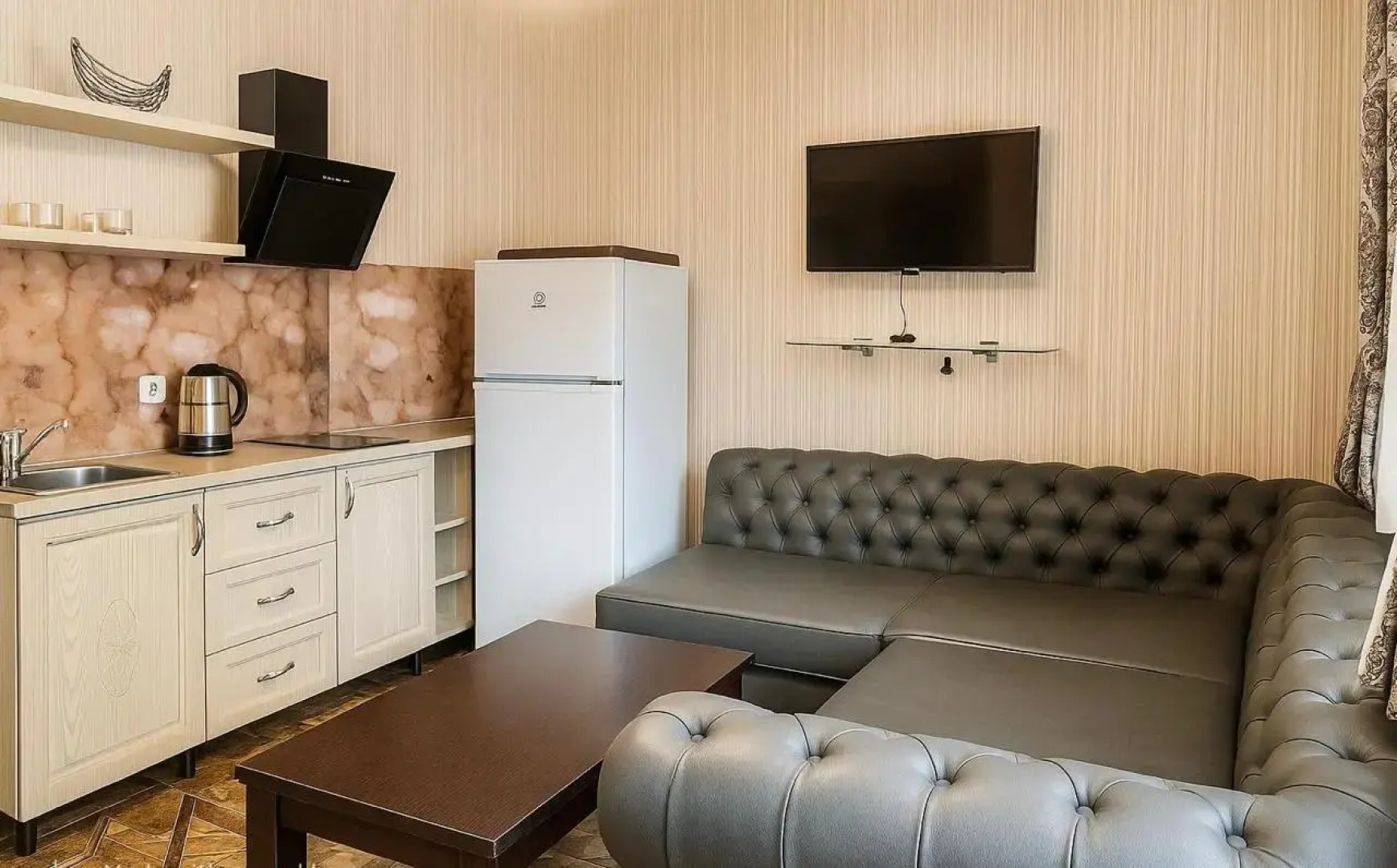 Отель Марианна