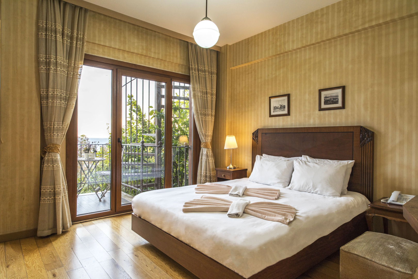 Хостел Bucoleon