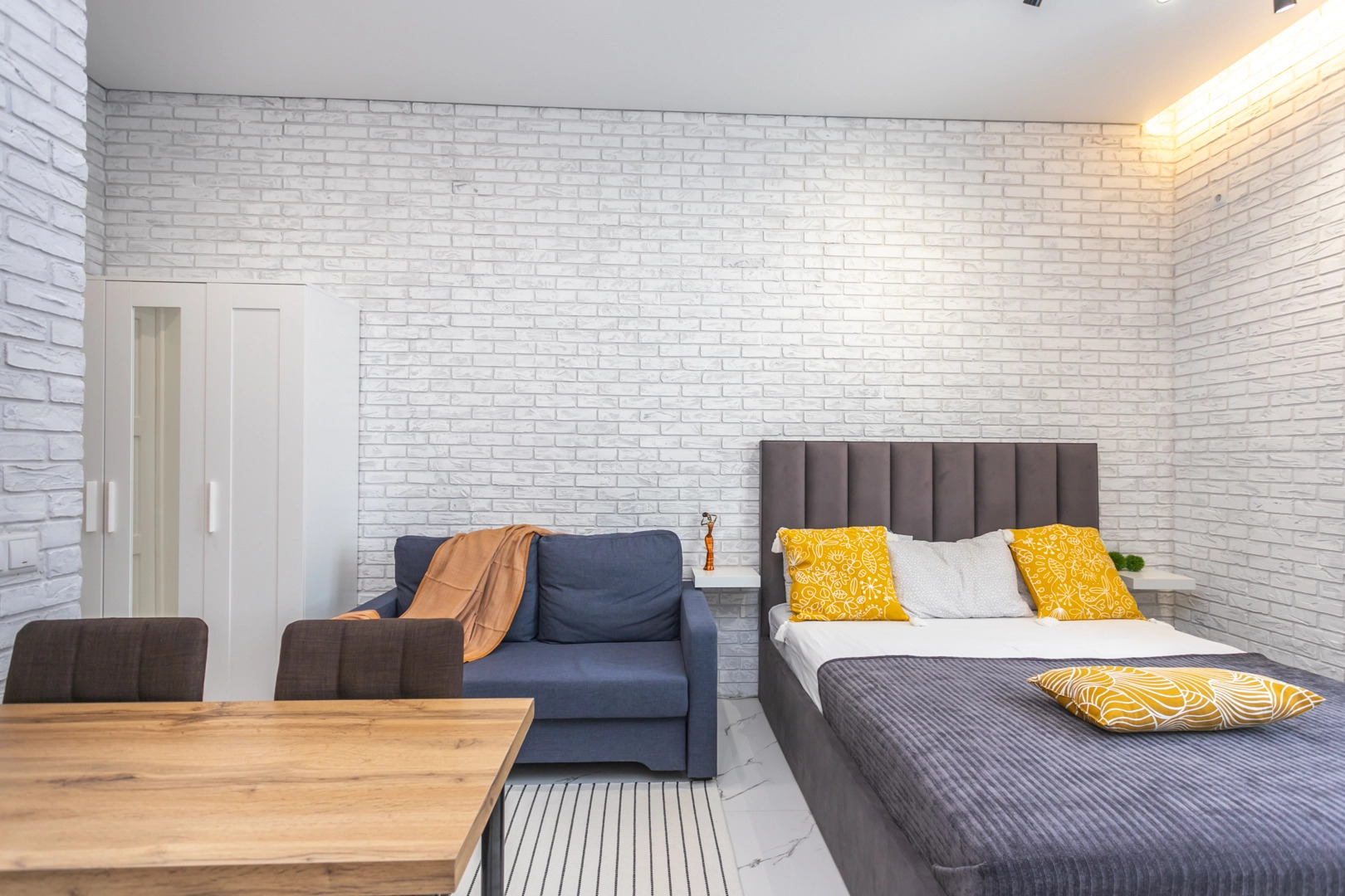 Апартаменты Лофт в ЖК Эрмитаж (Горсовет, Планета)