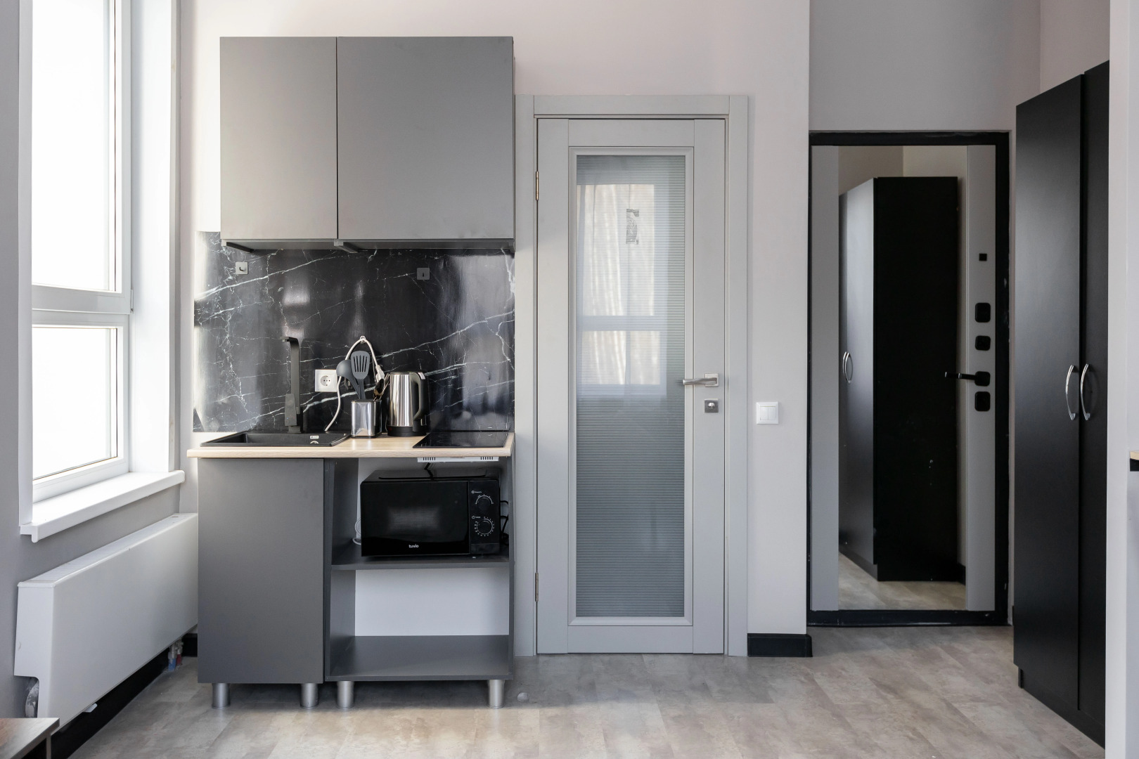 Апартаменты Студия на П. Романова