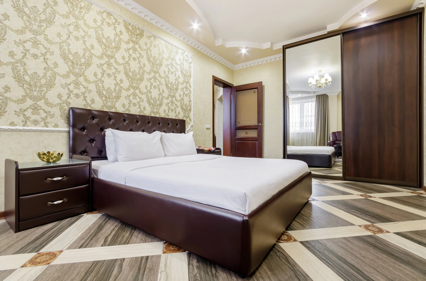 Апартаменты на 19 этаже с Lounge - балконом. Вид, которому позавидуют. Центр Краснодара