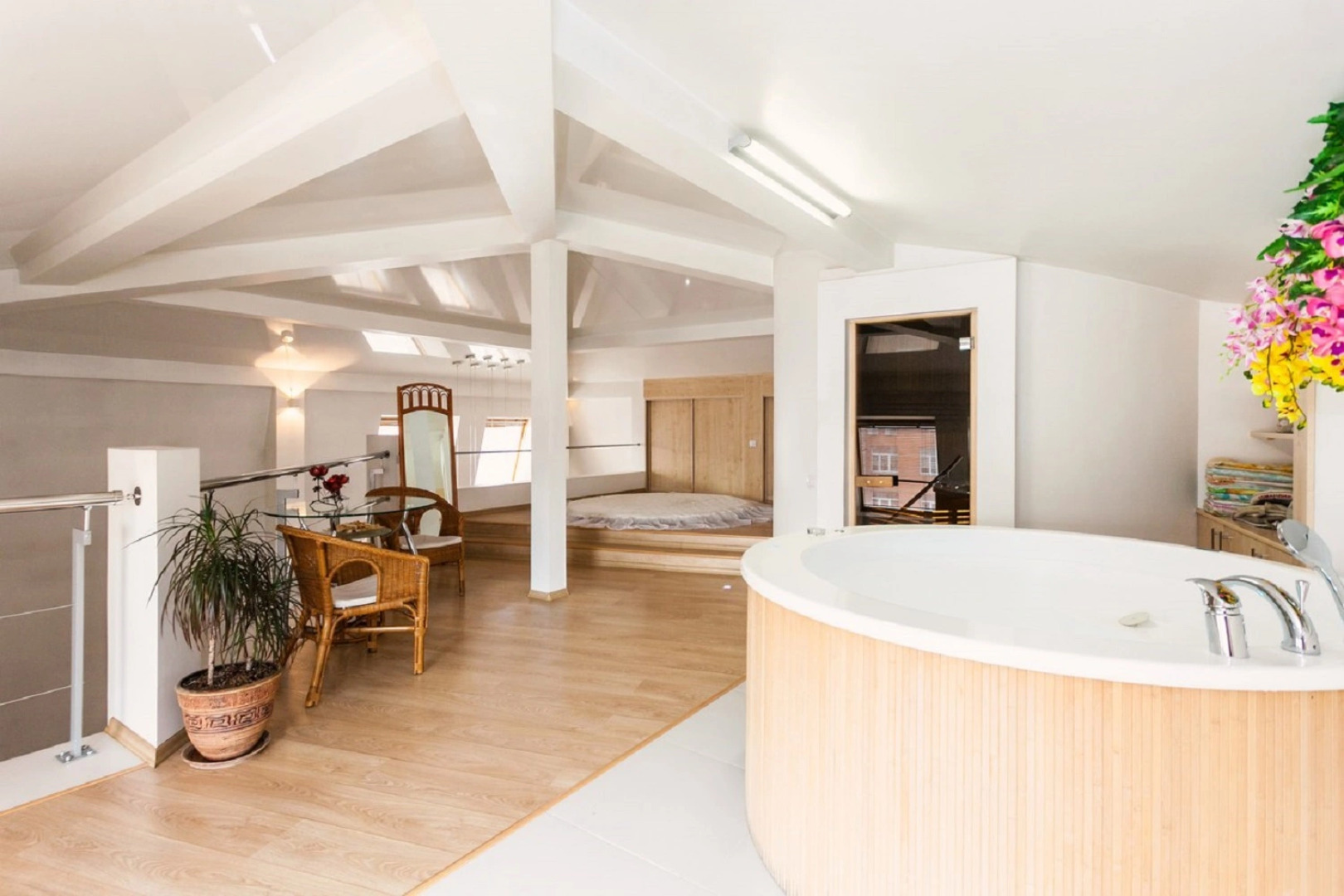 Апартаменты Роскошный Пентхаус на Взлетке