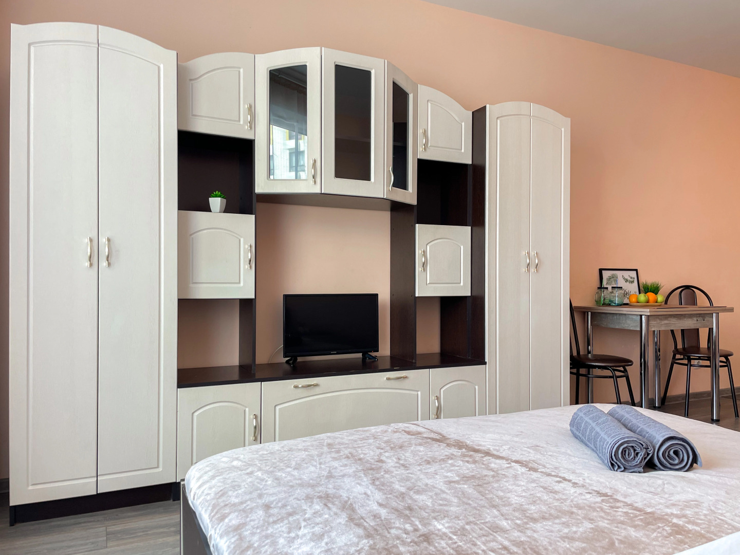 Апартаменты двухкомнатные RELAX APART – Молодёжная 61