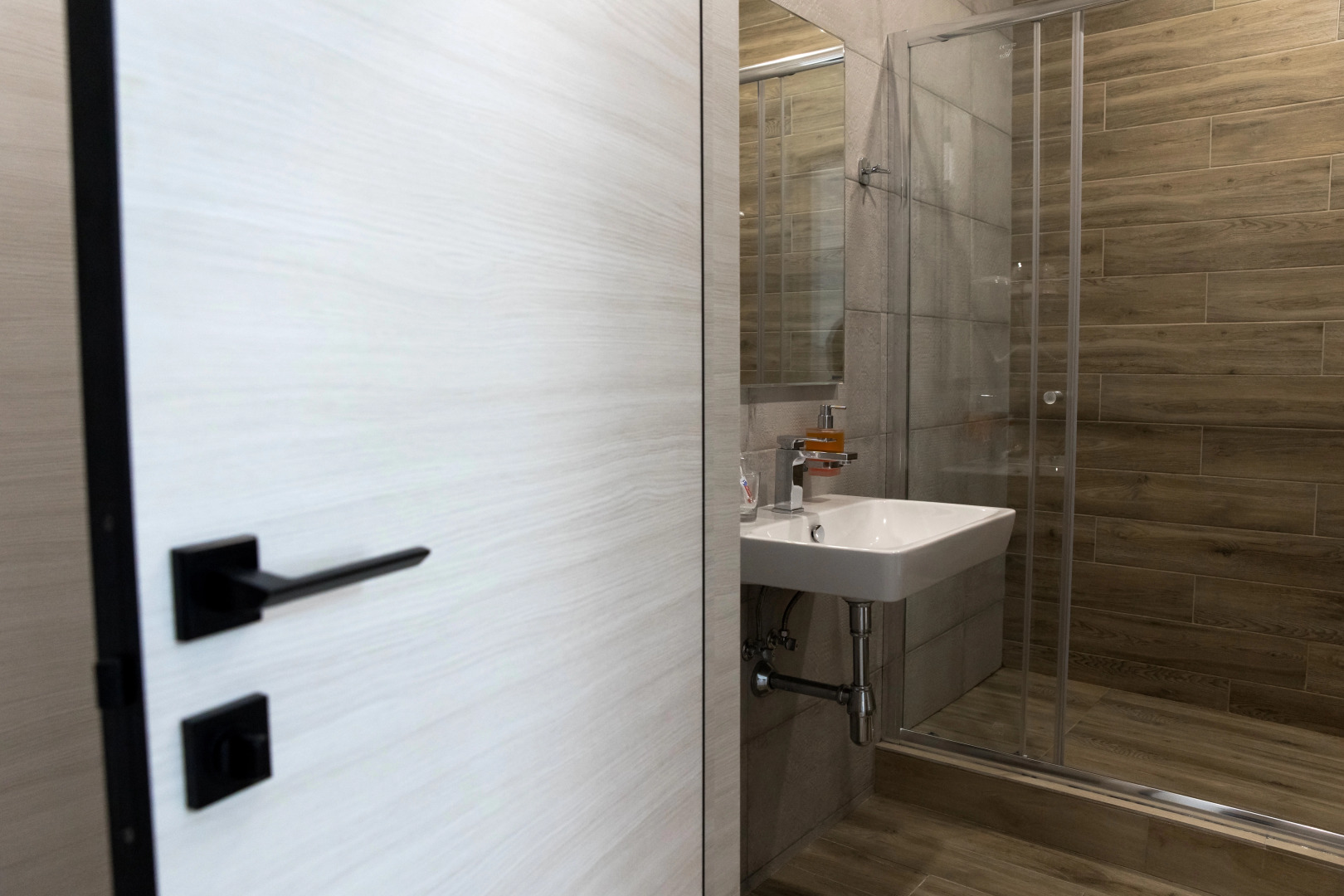 Отель Элеон