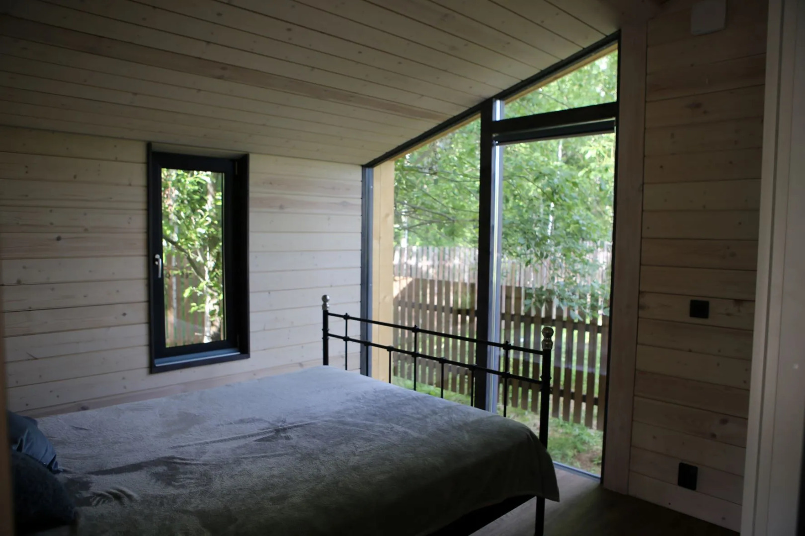 Частный дом Iris House