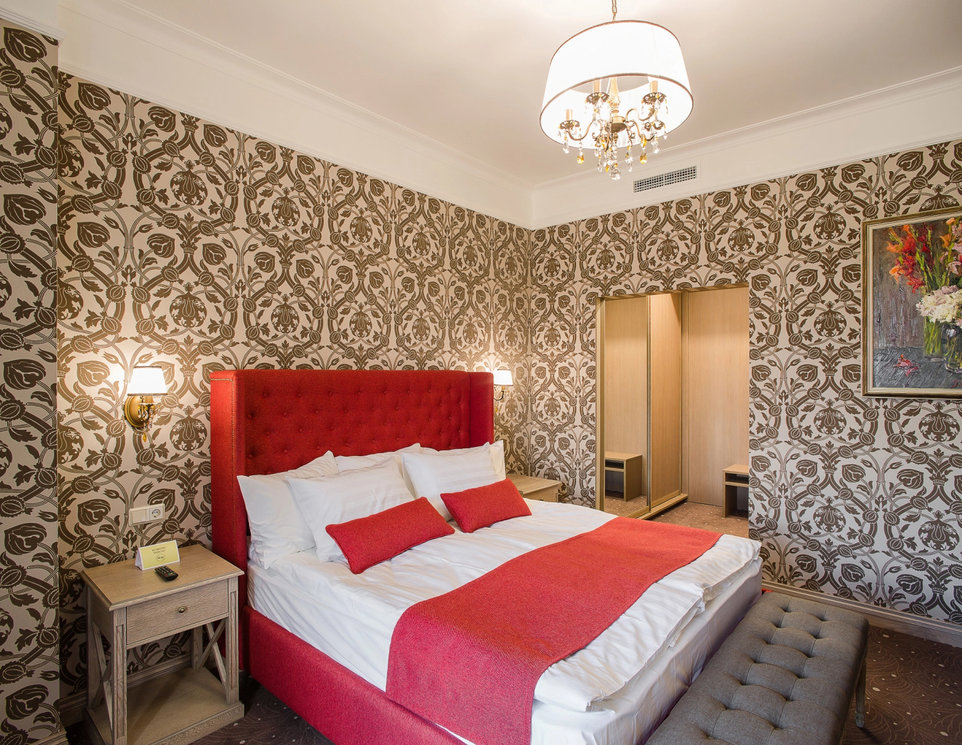 Отель Левада