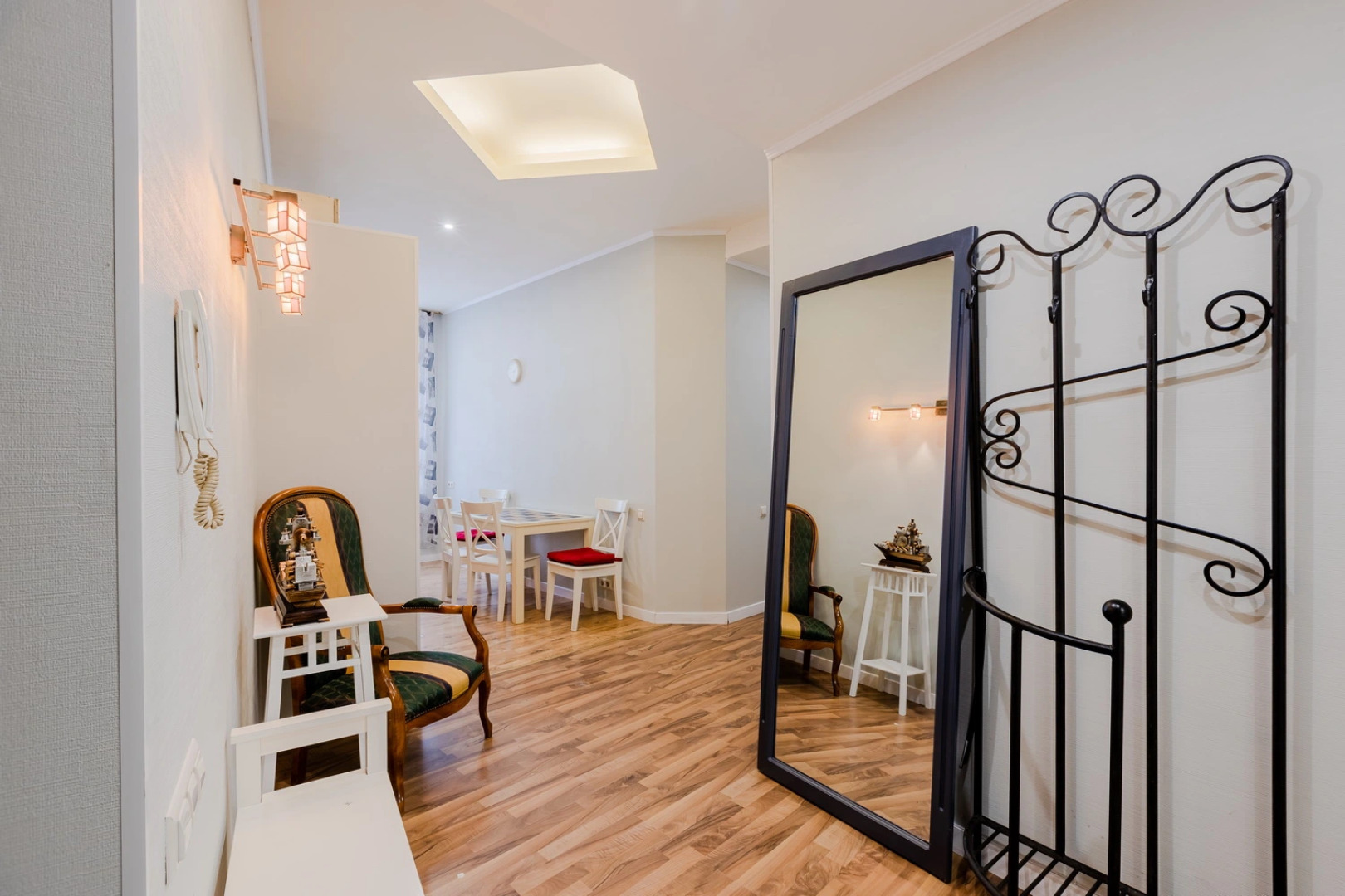 Апартаменты SpbStay с сауной на Невском проспекте 124