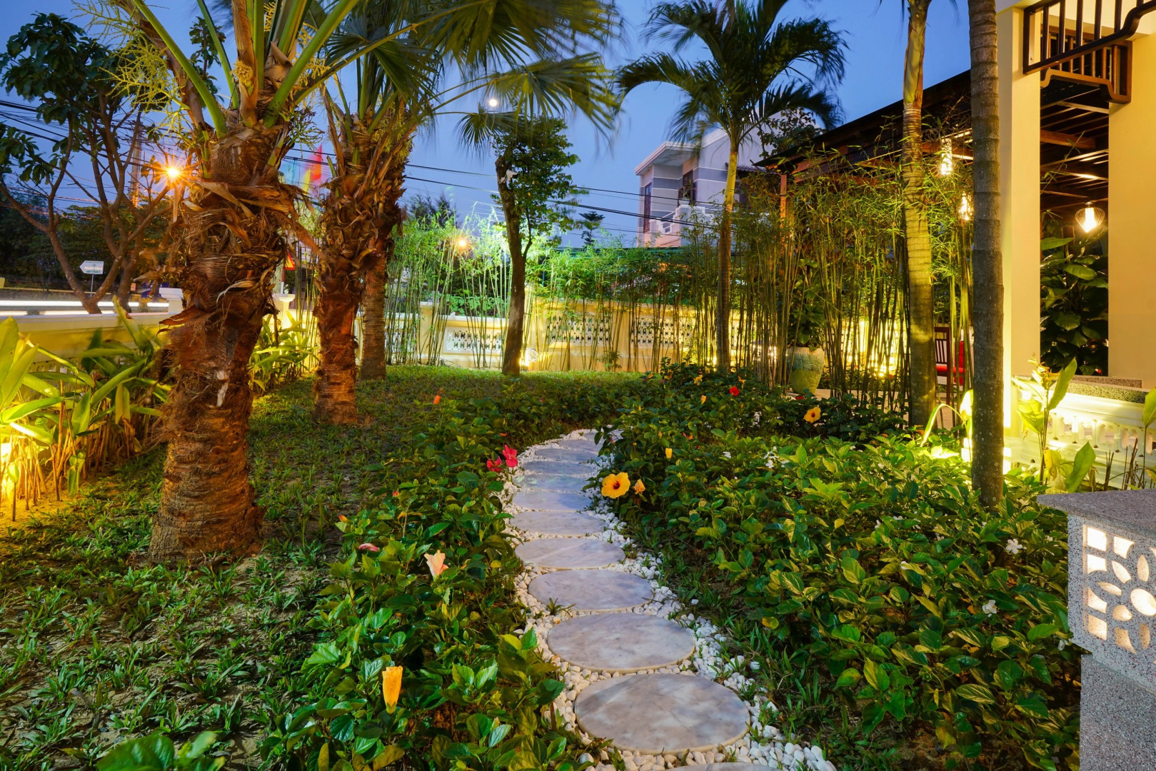 Отель Hoian Field Villa and Spa