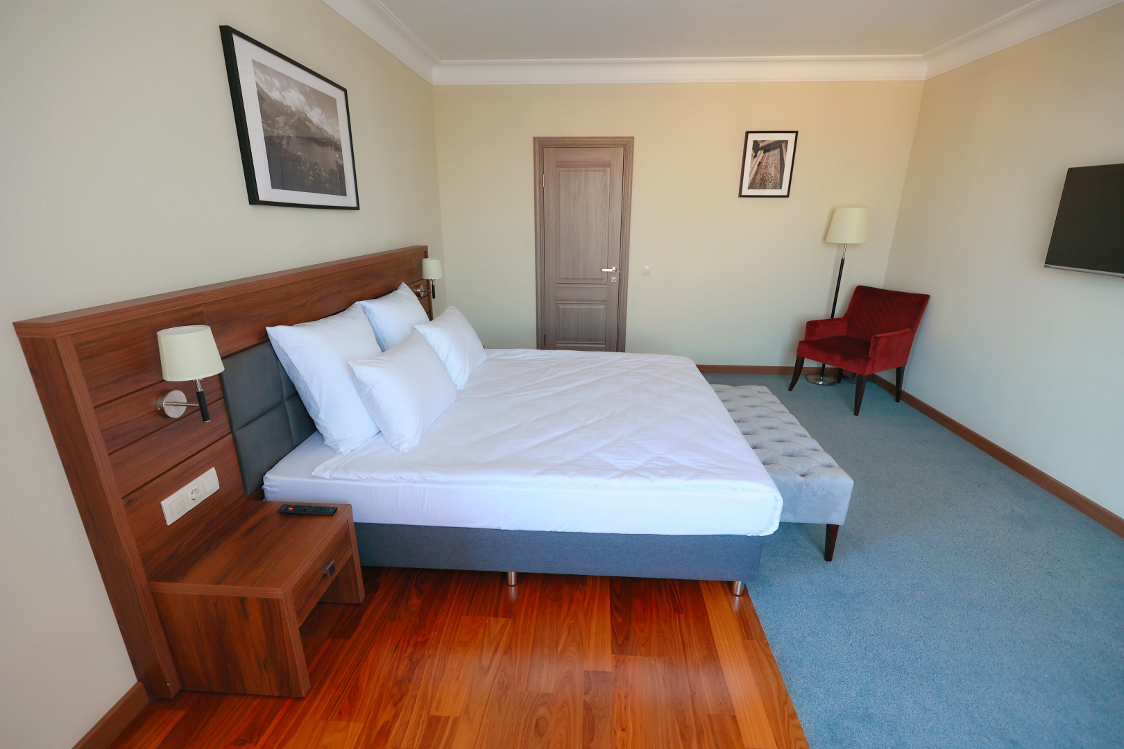 Отель Монто