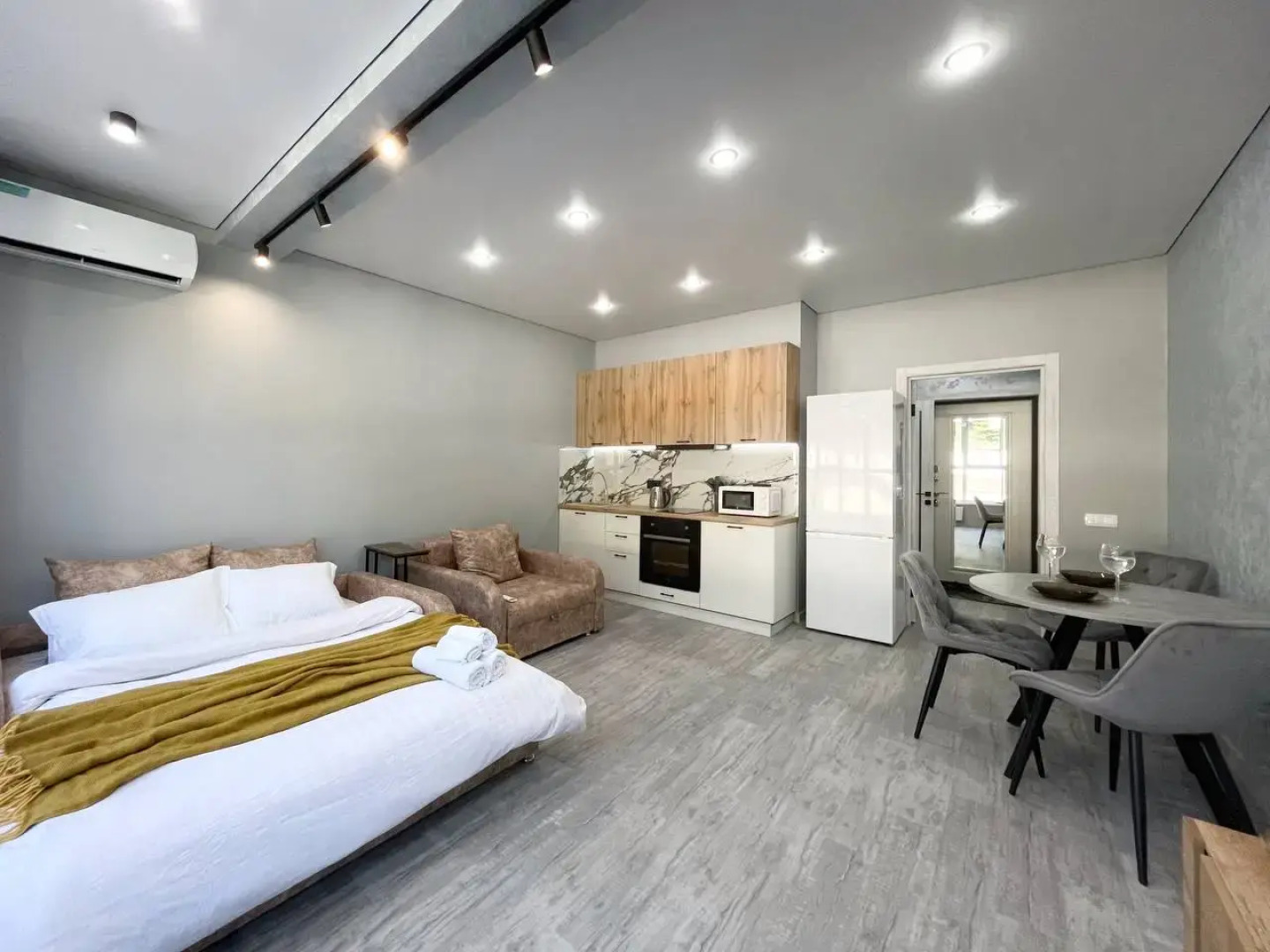 Апартаменты "Slavno" на Свободы 7А 1