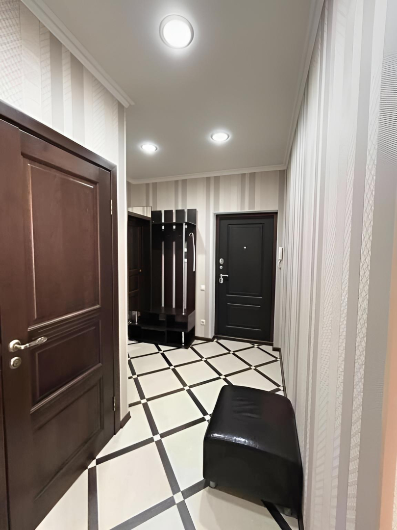 Улучшенные трехкомнатные апартаменты с террасой