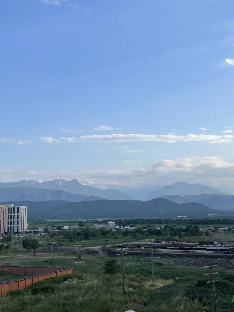 Квартира Просторная на Курсантов Кировцев