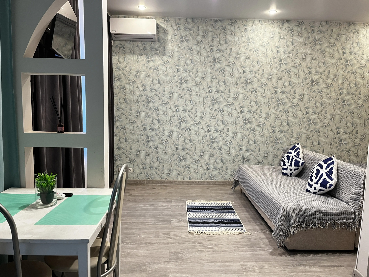 Квартира Тихая Студия на Рихтера