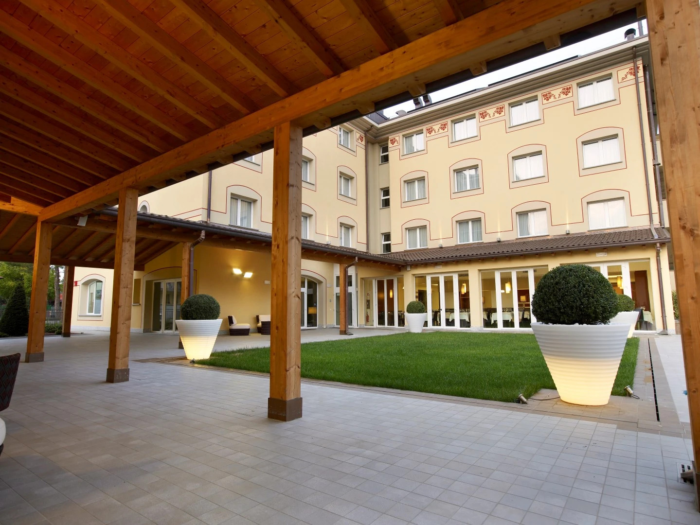 Отель VIRGINIA PALACE