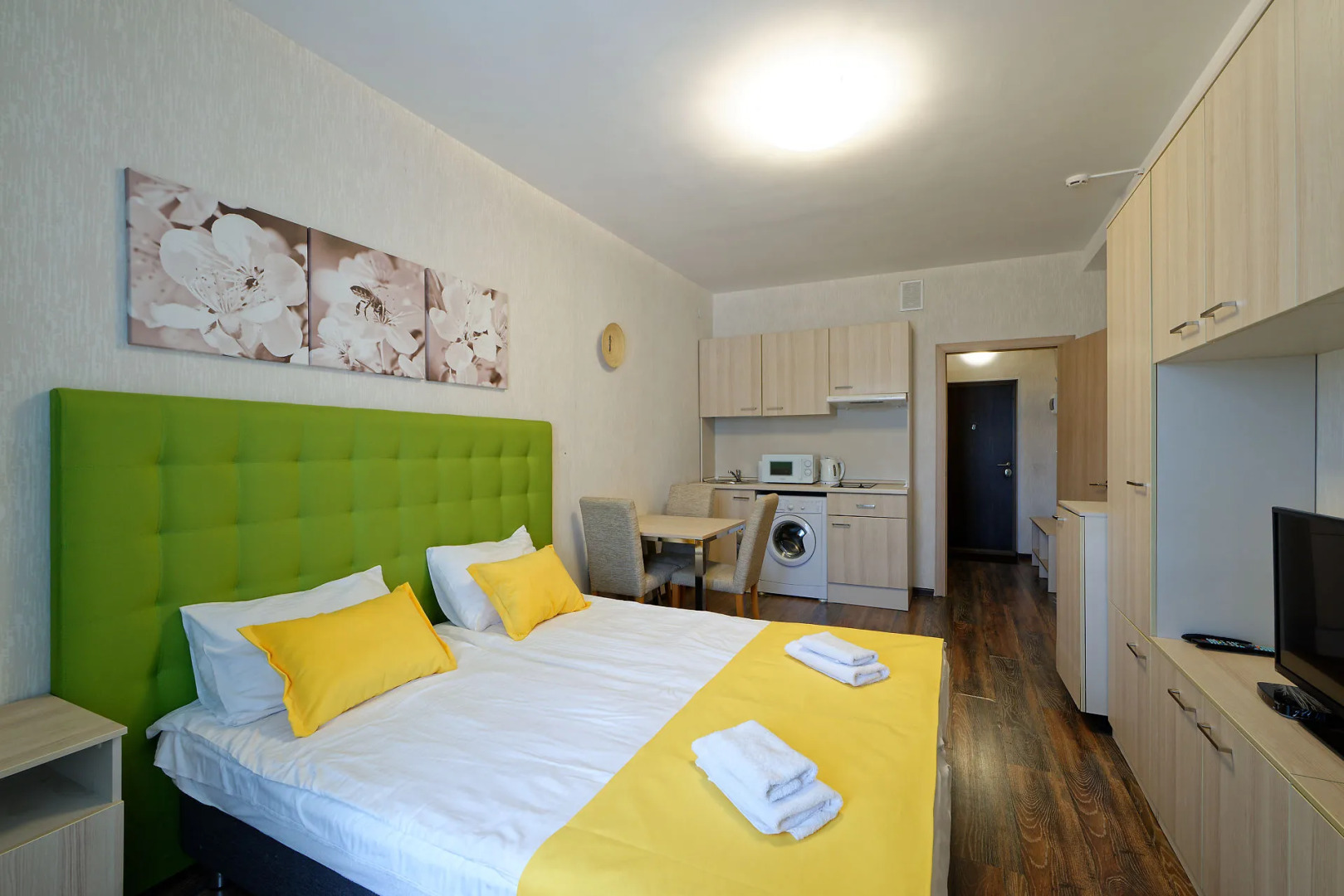 Апарт-отель Salut Rent