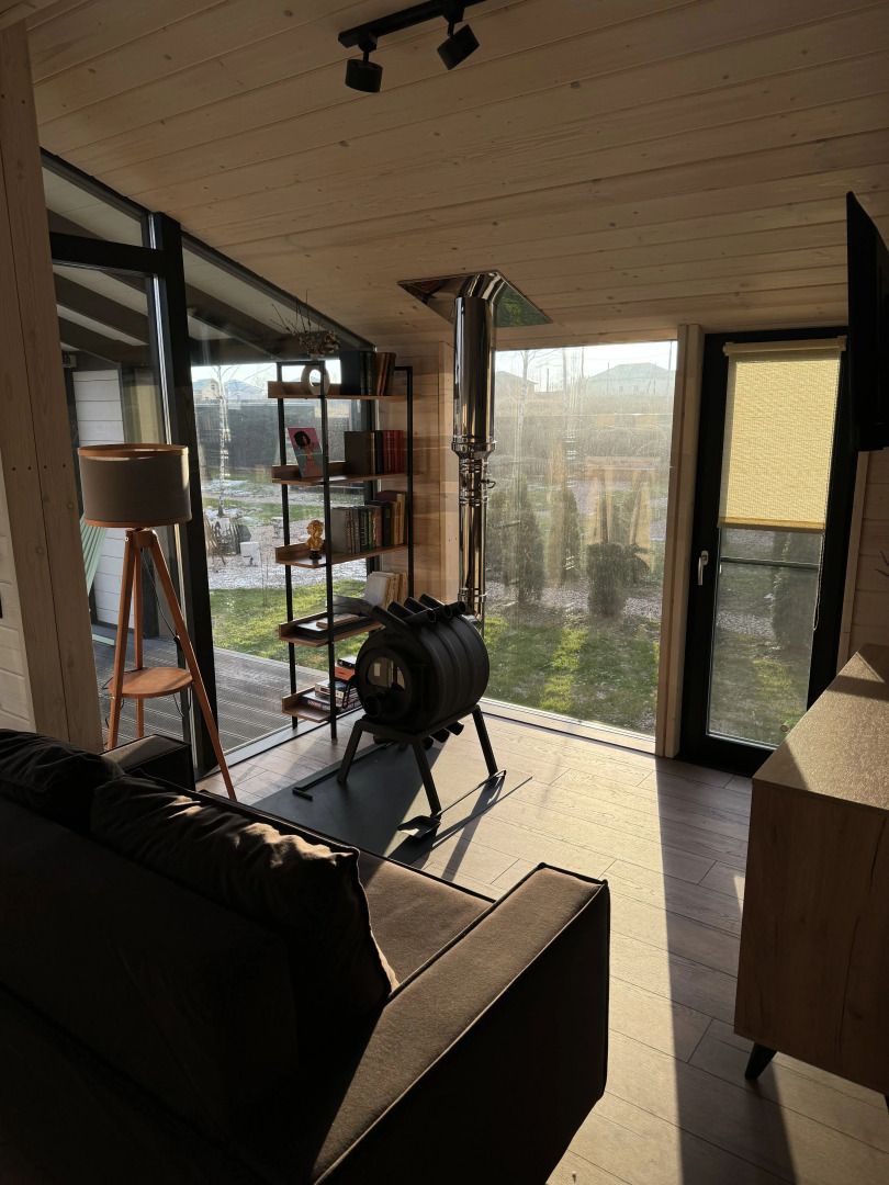 Гостевой дом с французскими панорамными окнами