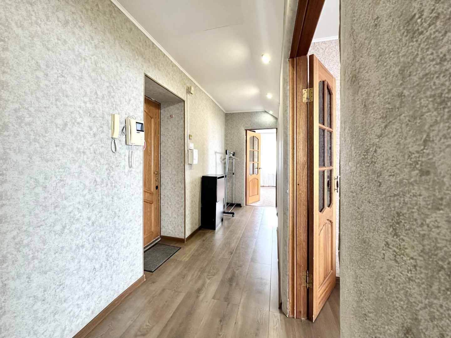 Апартаменты 3х комн на Бестужева 15 в 10 минутах от ЖД вокзала