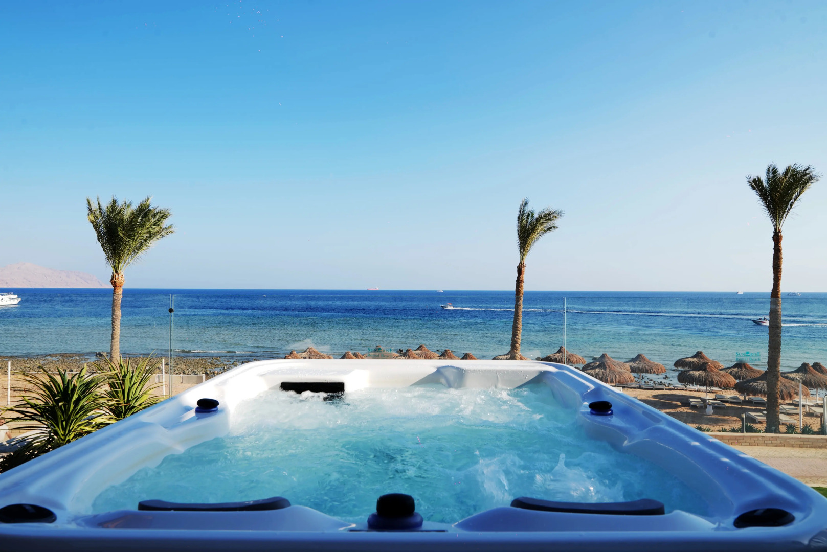 Sunrise Remal Beach Resort