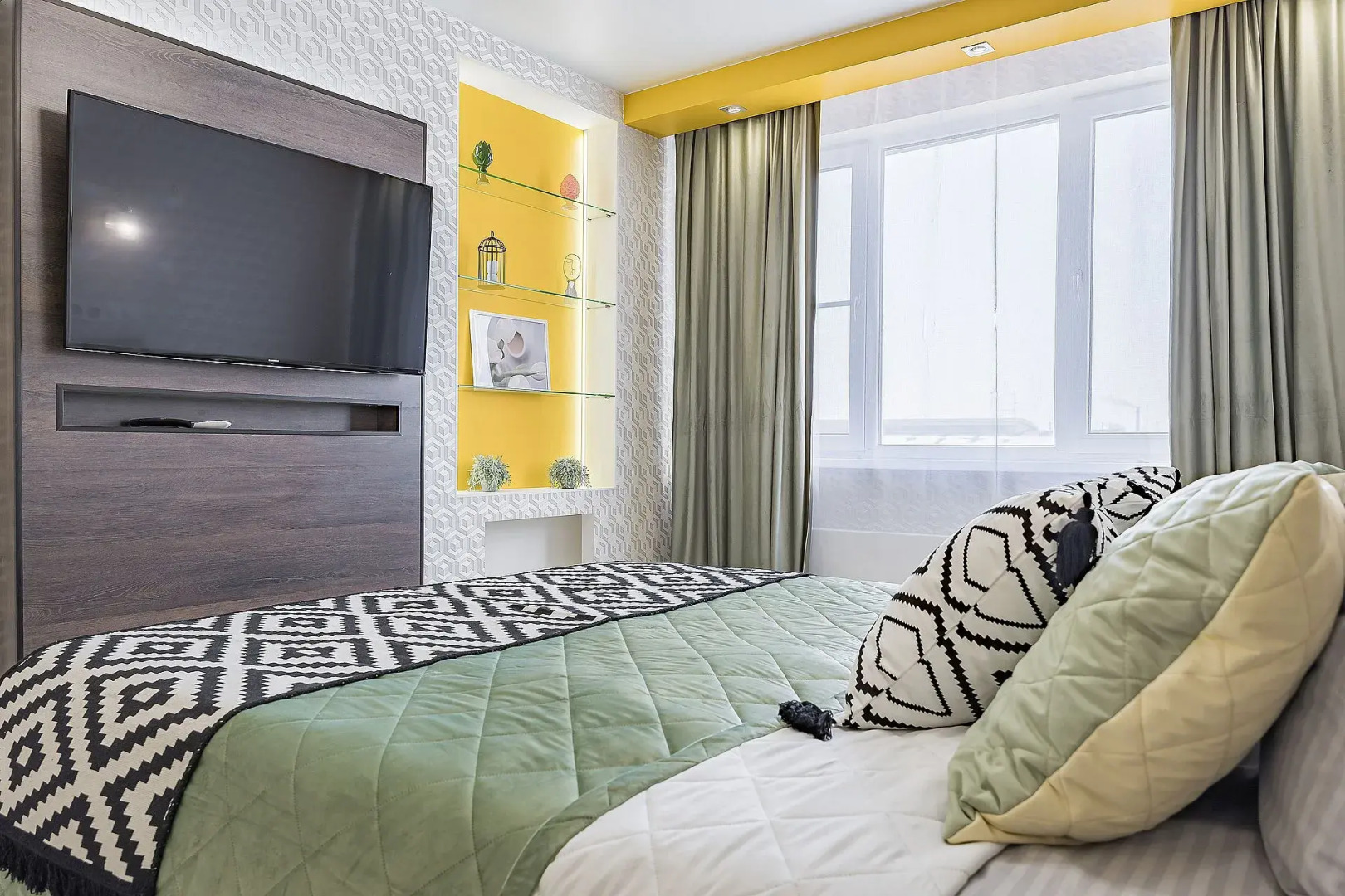 Апартаменты iZi Apart на Московском шоссе рядом ст. Метро  и Ж/Д Вокзал