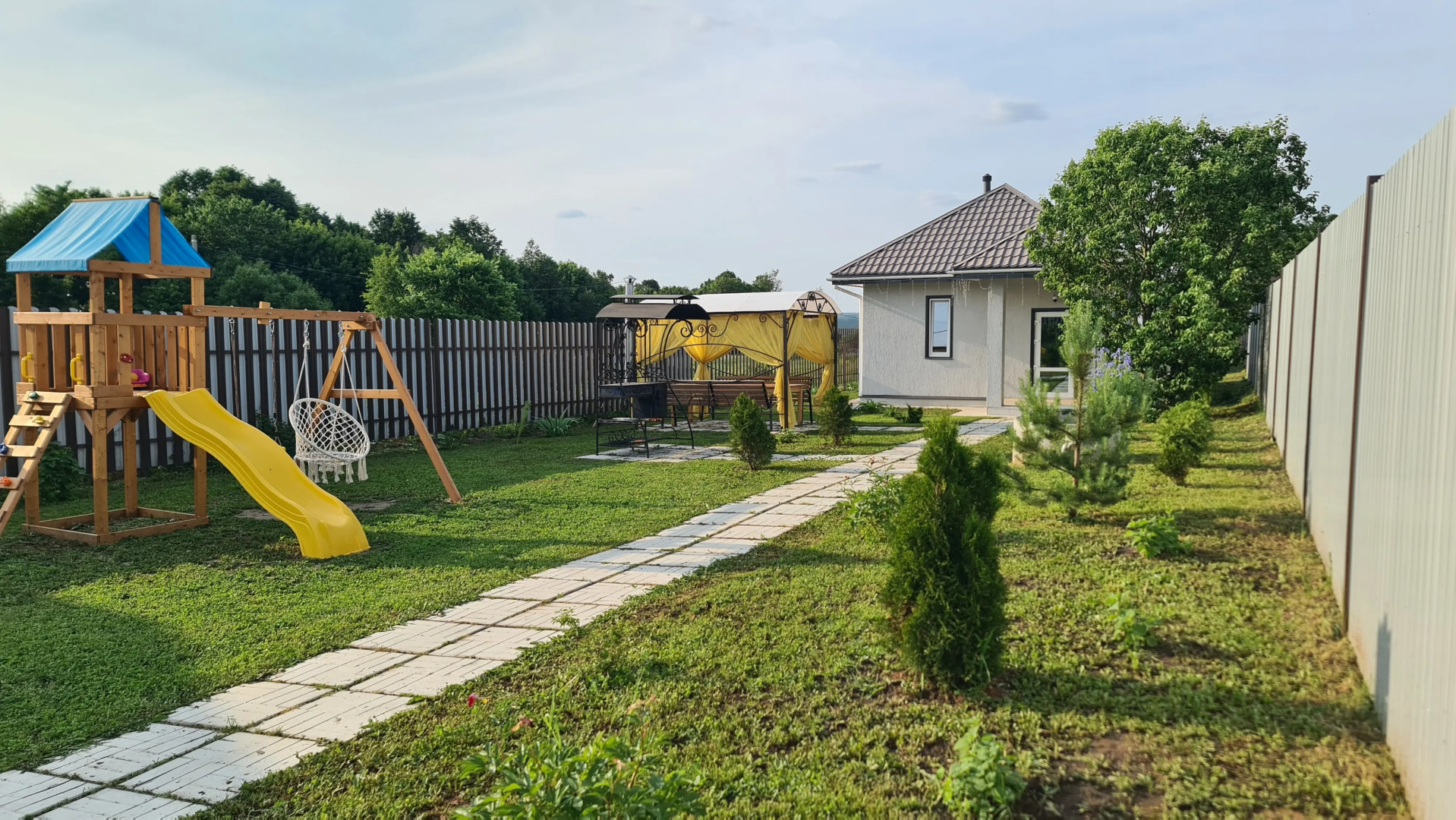 Частный дом Ёлки-Иголки