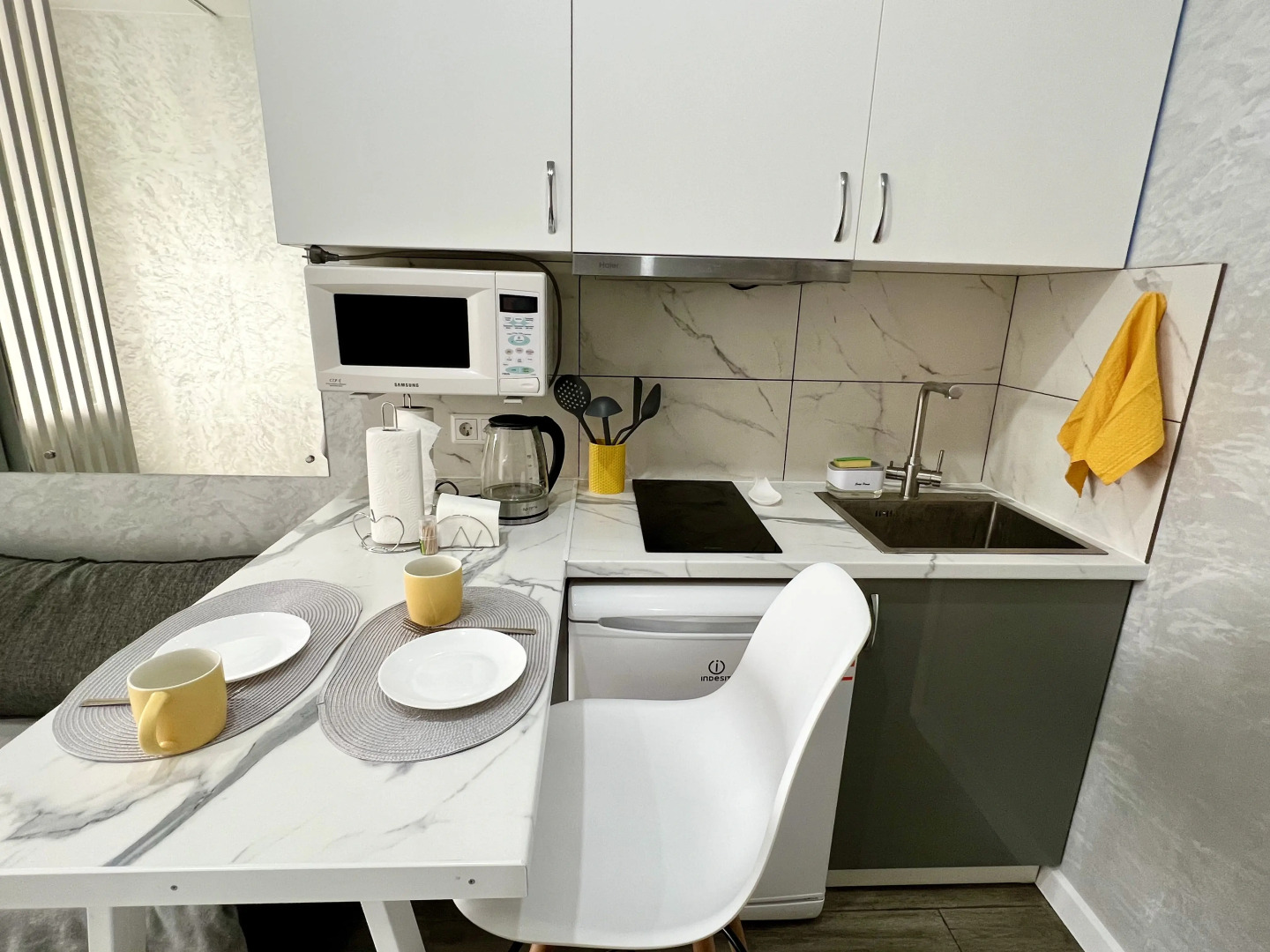 Квартира Светлая и уютная студия в центре города