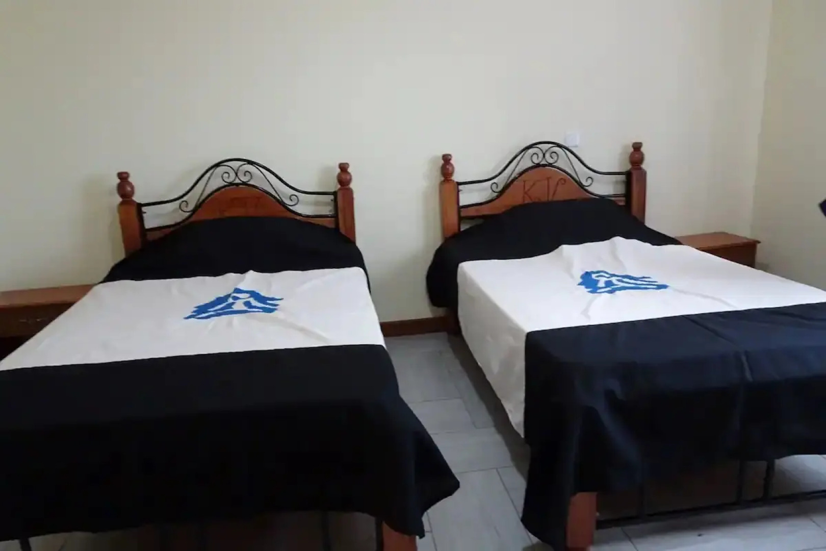 Мини-Отель Karen Village Art Residency