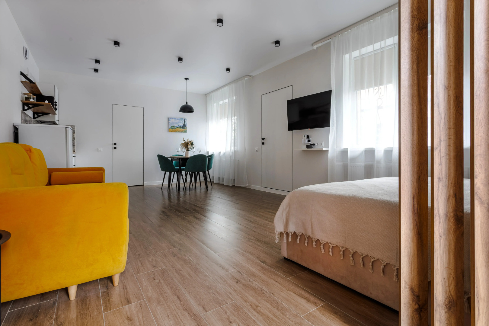 Частный дом у Парка в Центре Города с Мангальной Зоной