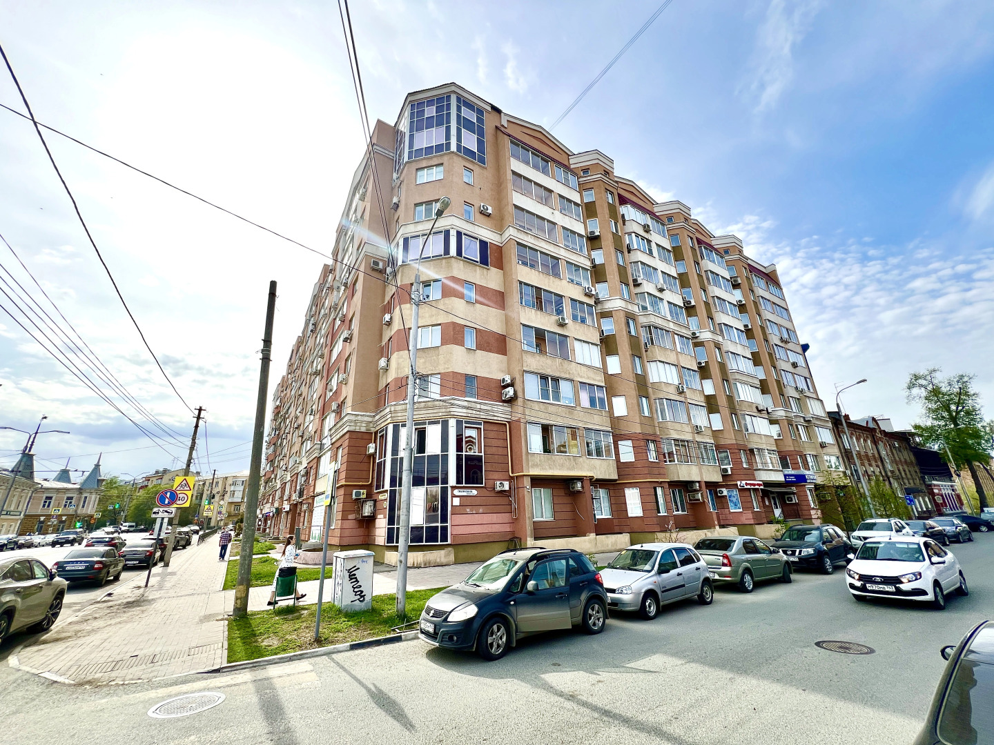 Уютные Апартаменты в Центре Города рядом с пл. Куйбышева (ул. Галактионовская 106А)