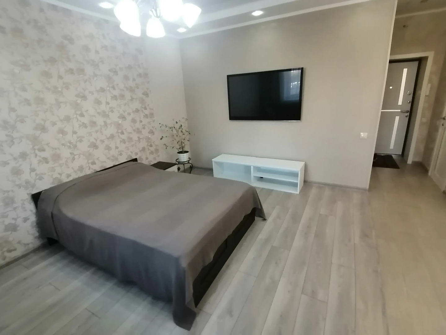 Апартаменты Красный путь 105